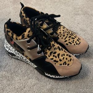 SOLD Brand New Steve Madden Cliff Sneakers